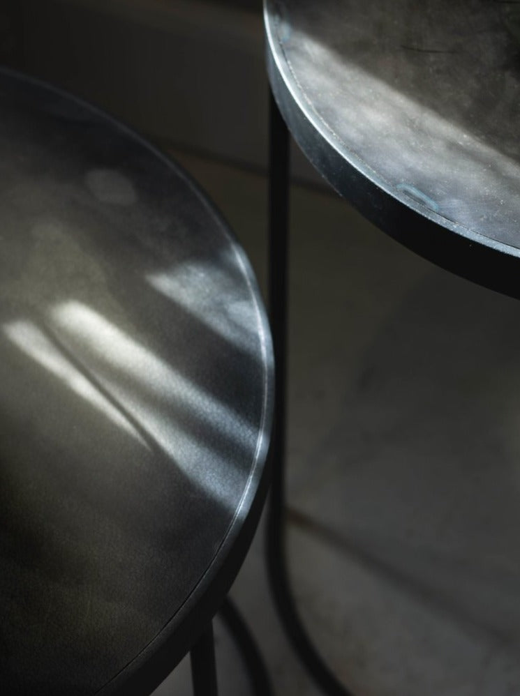 String Series Round Side Table